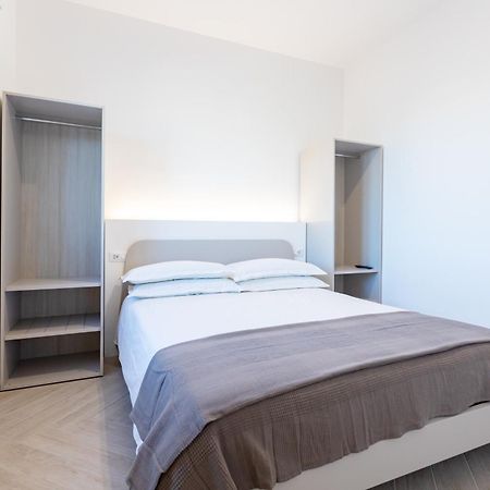 Pds Rooms Brindisi Bagian luar foto